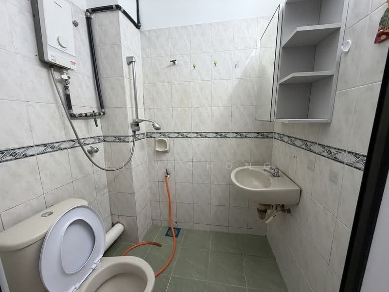 Townhouse for Sale in Cheras (Kuala Lumpur) - Elly Chong - Bathroom - PropertyGuru.com.my
