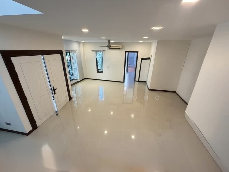 Rumah Berkembar untuk Dijual di Cheras (Kuala Lumpur) - Elly Chong - Living Room - PropertyGuru.com.my