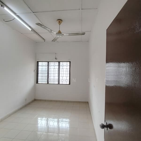 2-storey Terraced House for Sale in Jalan Kuching (Kuala Lumpur) - Evelyn Lee - Interior - PropertyGuru.com.my