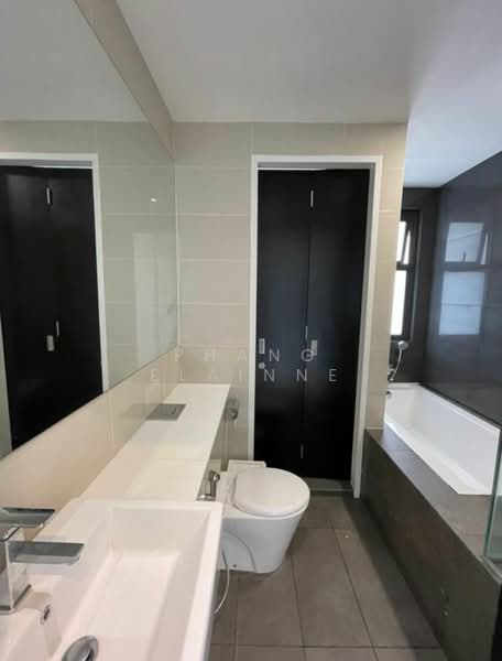 Servis Apartment untuk Disewa di Setia Sky 88 - Phang Elainne - Bathroom - PropertyGuru.com.my