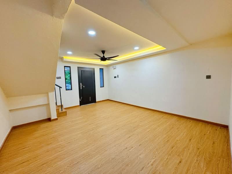 Rumah Teres 2 Tingkat untuk Dijual di Bandar Baru Enstek (Bandar Enstek) - Kevin Foong - Living Room - PropertyGuru.com.my