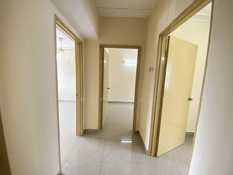 2-storey Terraced House for Sale in TAMAN PUCHONG UTAMA (Puchong) - Jennifer Chen - Corridor - PropertyGuru.com.my