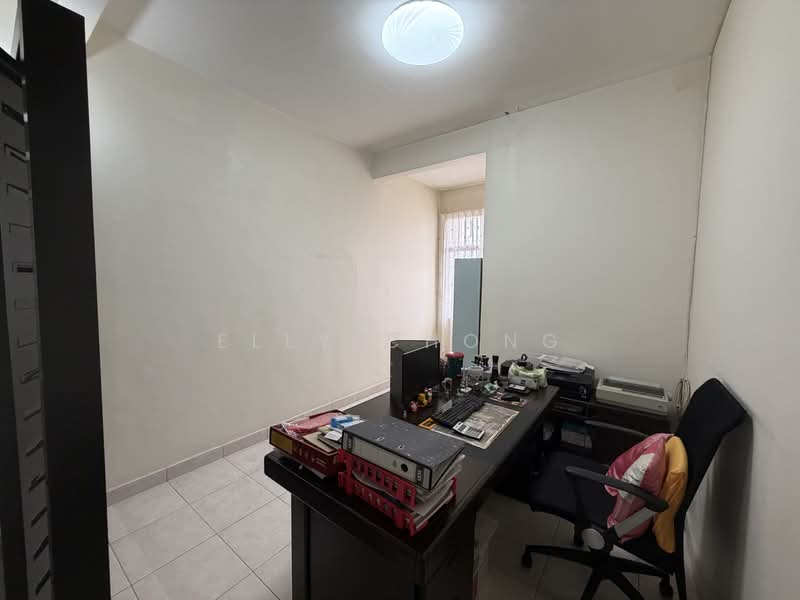 Rumah Bandar untuk Dijual di Taman Lagenda Mas - Elly Chong - Study - PropertyGuru.com.my