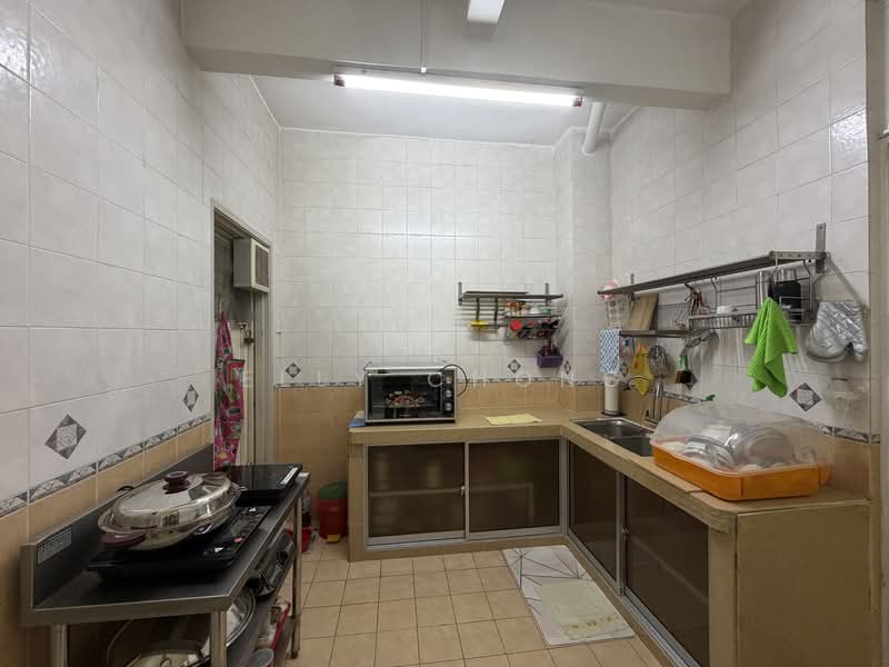 Rumah Bandar untuk Dijual di Taman Lagenda Mas - Elly Chong - Kitchen - PropertyGuru.com.my