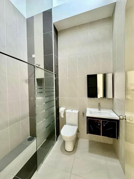 Rumah Teres 2 Tingkat untuk Dijual di Bandar Enstek (Negeri Sembilan) - Kevin Foong - Bathroom - PropertyGuru.com.my