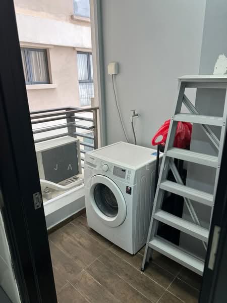 Condominium for Sale at Amberside @ Country Garden Danga Bay - Jack Liew - Balcony - PropertyGuru.com.my