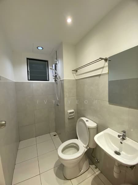Condominium for Rent at TRI PINNACLE - Ivy Yeoh - Bathroom - PropertyGuru.com.my
