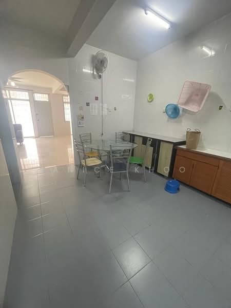 2-storey Terraced House for Sale in Bukit Indah (Iskandar Puteri (Nusajaya)) - Janice Khoo - Kitchen - PropertyGuru.com.my