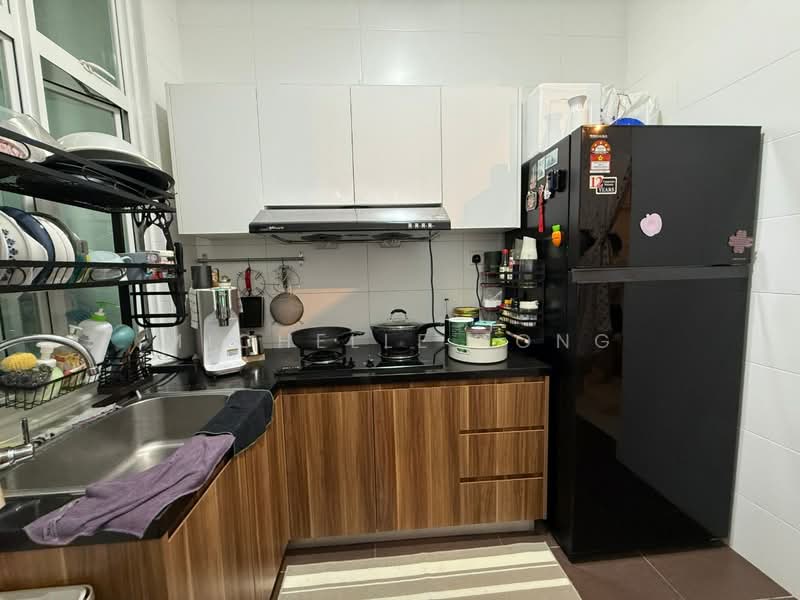 Kondominium untuk Dijual di M Condominium @ Larkin - Michelle Fong - Kitchen - PropertyGuru.com.my