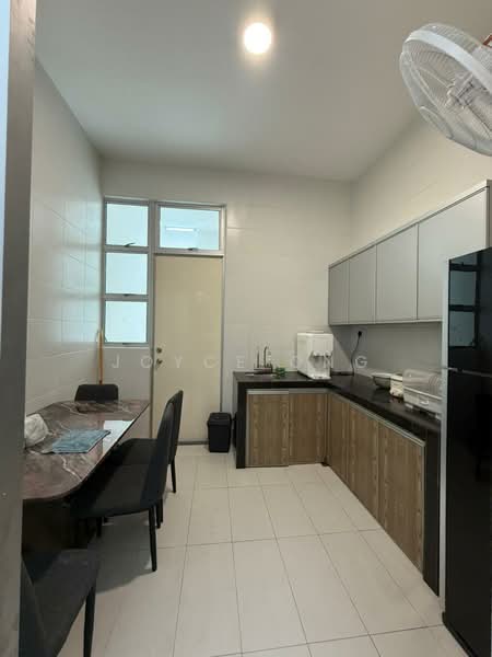 3-storey Terraced House for Sale in Taman Mount Austin (Tebrau) - Joyce Ong - Kitchen - PropertyGuru.com.my