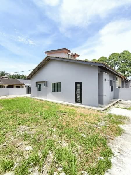 Rumah Teres 1 Tingkat untuk Dijual di Taman Sentosa (Johor Bahru) - Herry Goh - Exterior - PropertyGuru.com.my