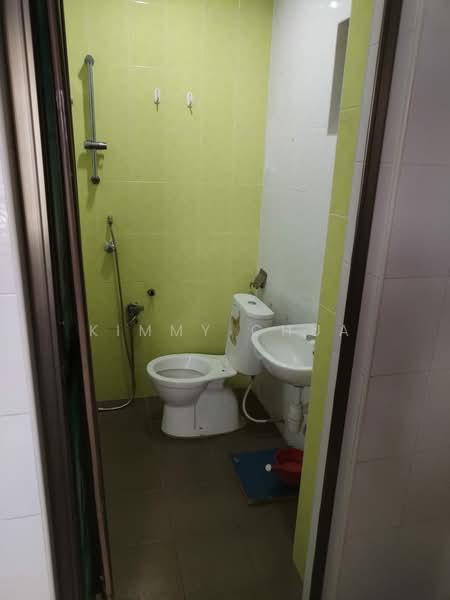 Rumah Teres 2 Tingkat untuk Dijual di Taman Wawasan (Puchong) - Kimmy Chua - Bathroom - PropertyGuru.com.my