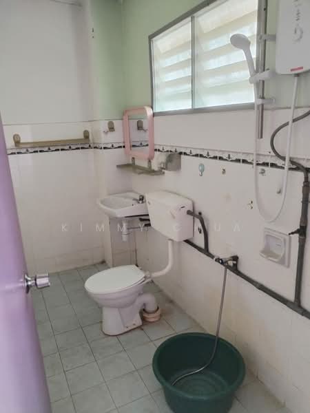 Rumah Teres 2 Tingkat untuk Dijual di Taman Wawasan (Puchong) - Kimmy Chua - Bathroom - PropertyGuru.com.my