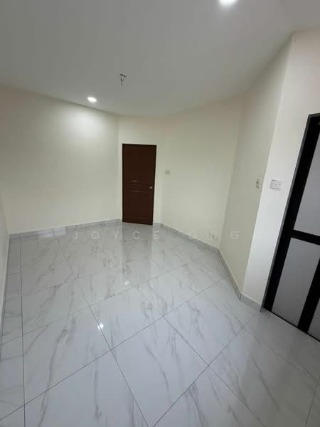 2-storey Terraced House for Sale in Taman Desa Cemerlang (Ulu Tiram) - Joyce Ong - Interior - PropertyGuru.com.my