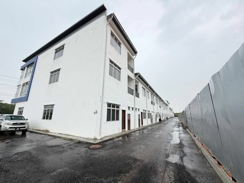 Shop for Rent in Pasir Gudang (Johor) - Joyce Ong - Exterior - PropertyGuru.com.my
