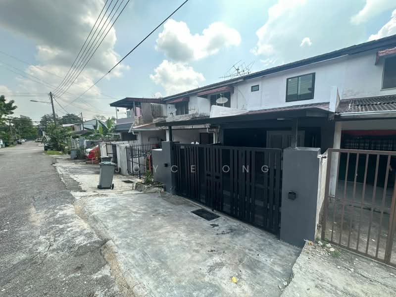 2-storey Terraced House for Sale in Taman Desa Cemerlang (Ulu Tiram) - Joyce Ong - Exterior - PropertyGuru.com.my