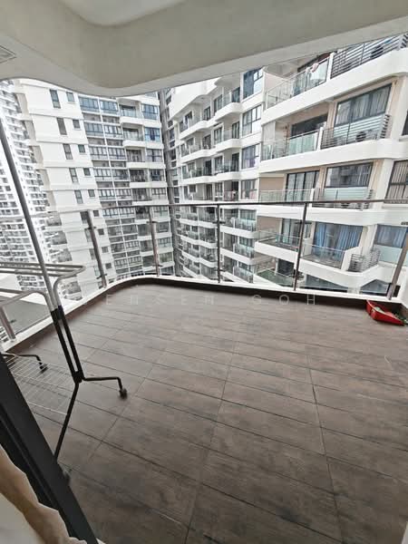 Kondominium untuk Disewa di Bay Point @ Country Garden Danga Bay - Jensen Goh - Balcony - PropertyGuru.com.my