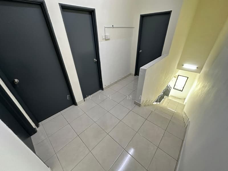 Rumah Teres 2 Tingkat untuk Dijual di Taman Sari Alamanda (Serendah) - Elwin Mah - Corridor - PropertyGuru.com.my
