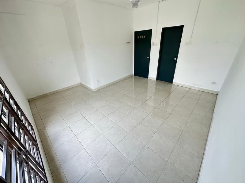 Rumah Teres 2 Tingkat untuk Dijual di Taman Sari Alamanda (Serendah) - Elwin Mah - Interior - PropertyGuru.com.my