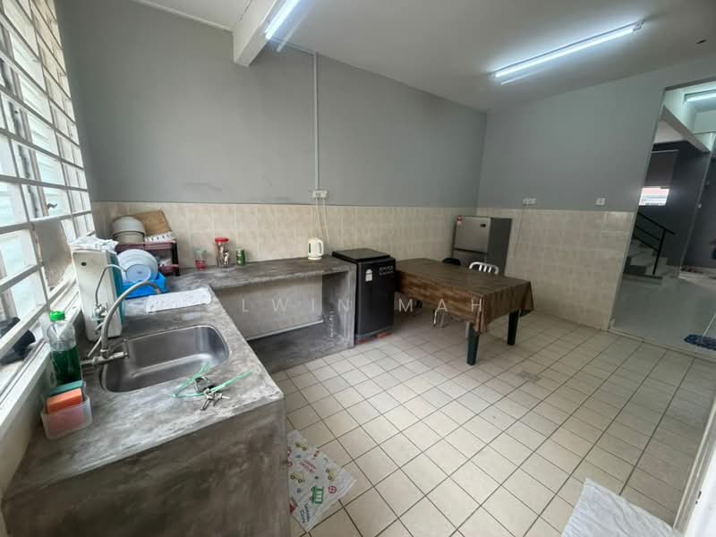 Rumah Teres 2 Tingkat untuk Dijual di Taman Bayu Permai (Rawang) - Elwin Mah - Kitchen - PropertyGuru.com.my