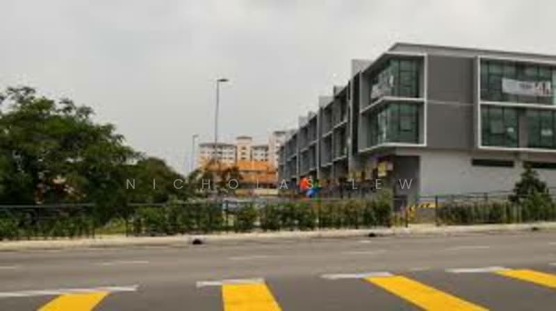 Shop for Rent in Taman Bukit Serdang (Seri Kembangan) - Nicholas Lew - Exterior - PropertyGuru.com.my