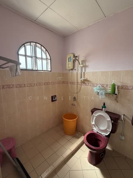 Rumah Teres 2-Tingkat untuk Dijual di BANDAR PUCHONG JAYA (Puchong) - Cindle Tai - Bathroom - PropertyGuru.com.my