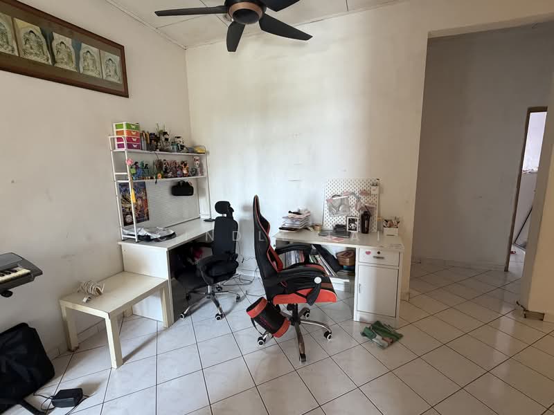 Rumah Teres 2-Tingkat untuk Dijual di BANDAR PUCHONG JAYA (Puchong) - Cindle Tai - Study - PropertyGuru.com.my
