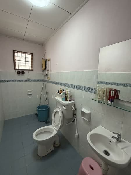 Rumah Teres 2-Tingkat untuk Dijual di BANDAR PUCHONG JAYA (Puchong) - Cindle Tai - Bathroom - PropertyGuru.com.my
