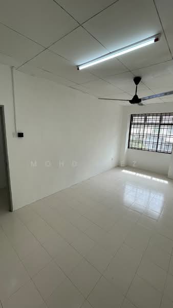 2-storey Terraced House for Sale in Bandar Putra (Kulai) - Mohd Faez - Living Room - PropertyGuru.com.my
