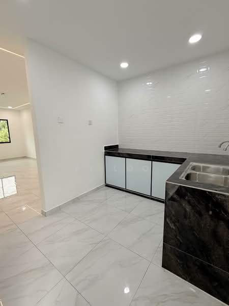 Flat for Sale at Taman Desa Kempas - PY Loo - Kitchen - PropertyGuru.com.my