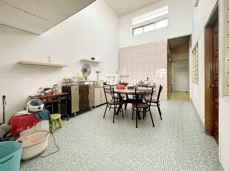 1-storey Terraced House for Sale in Seksyen 22 (Petaling Jaya) - Leena Tan - Kitchen - PropertyGuru.com.my