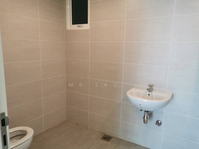 Servis Apartment untuk Disewa di Court 28 - Ms Lau. - Bathroom - PropertyGuru.com.my