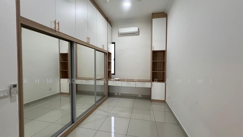 Rumah Teres 2 Tingkat untuk Disewa di Telok Panglima Garang (Selangor) - AHMAD FARIS RAHIMI - Bedroom - PropertyGuru.com.my