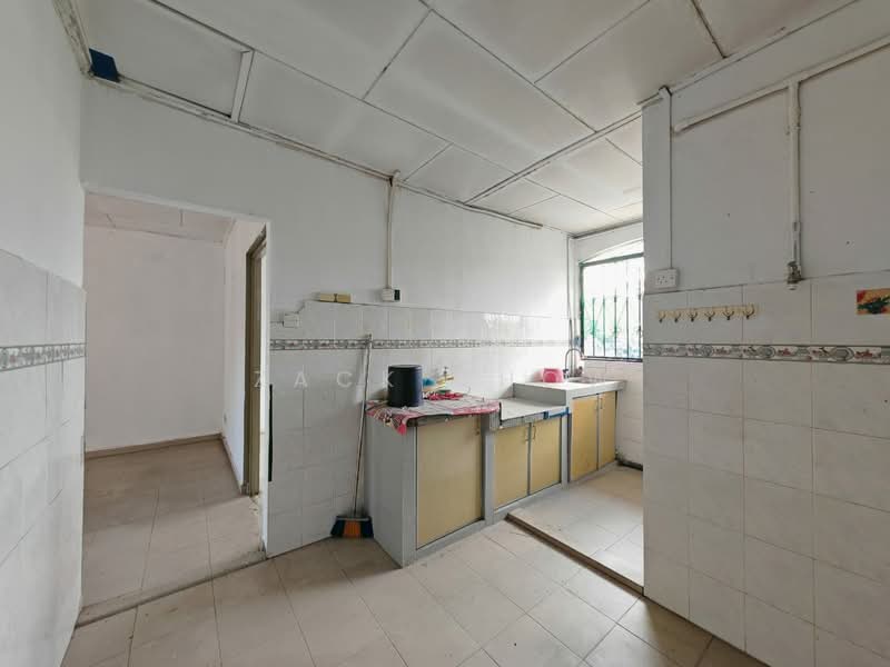 Rumah Flat untuk Dijual di Taman Cempaka - Zack Chow - Kitchen - PropertyGuru.com.my