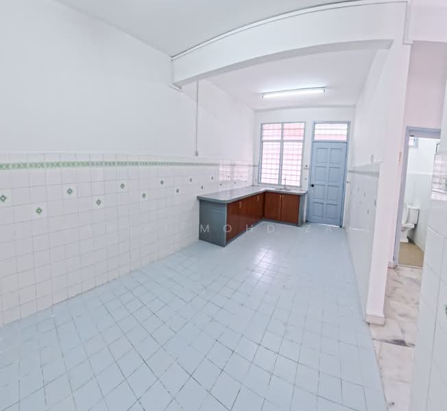 Rumah Teres 2 Tingkat untuk Dijual di Taman Bertam Indah (Kepala Batas) - Danial Mohd Zaki - Kitchen - PropertyGuru.com.my