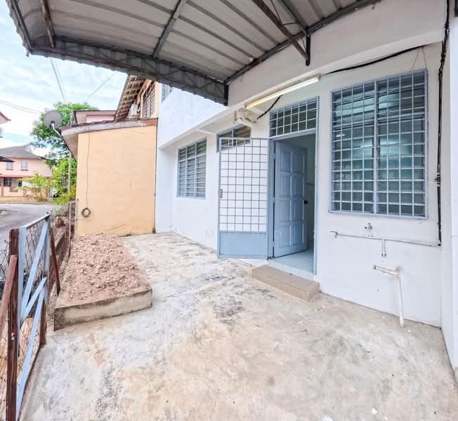 Rumah Teres 2 Tingkat untuk Dijual di Taman Bertam Indah (Kepala Batas) - Danial Mohd Zaki - Exterior - PropertyGuru.com.my