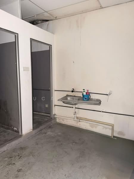 Shop for Rent in Taman Sutera (Johor Bahru) - Lucas Wong - Interior - PropertyGuru.com.my
