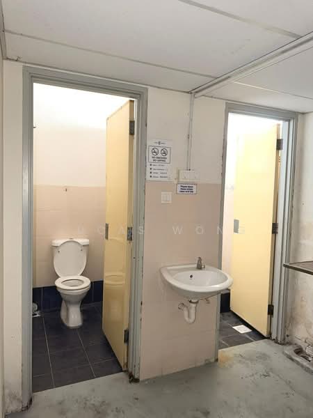 Shop for Rent in Taman Sutera (Johor Bahru) - Lucas Wong - Bathroom - PropertyGuru.com.my