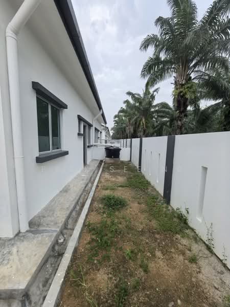 Semi-Detached House for Sale in Kapar (Selangor) - Peck See Ng - Exterior - PropertyGuru.com.my