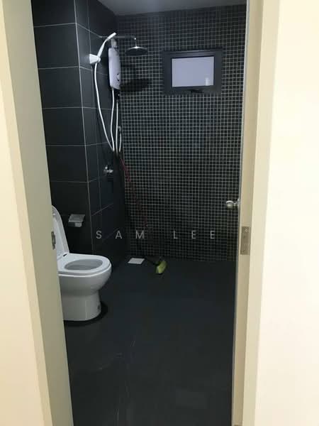 Kondominium untuk Disewa di Parkhill Residence - Sam Lee - Bathroom - PropertyGuru.com.my