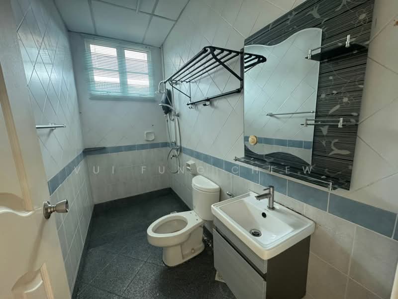 Rumah Banglo untuk Disewa di Penampang (Sabah) - Vui Fung Chiew - Bathroom - PropertyGuru.com.my