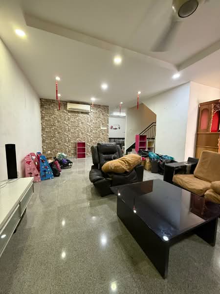 2-storey Terraced House for Rent in Johor Bahru (Johor) - Ong Chin Ling - Living Room - PropertyGuru.com.my