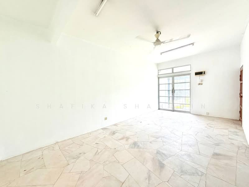 2-storey Terraced House for Sale in Taman Subang Mewah (Subang Jaya) - Shafika Shahidin - Living Room - PropertyGuru.com.my