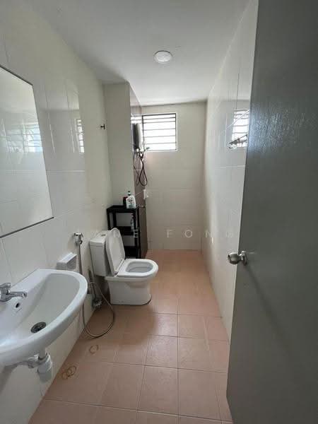 2.5-storey Terraced House for Sale in Taman Sri Rampai (Wangsa Maju) - Jane Fong - Bathroom - PropertyGuru.com.my