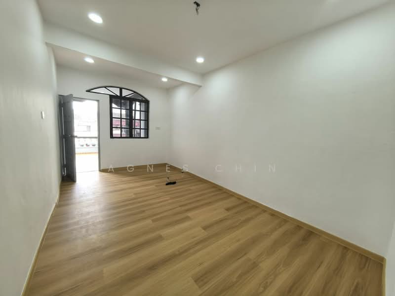Rumah Teres 1.5 Tingkat untuk Dijual di Taman Ungku Tun Aminah (Skudai) - Agnes Chin - Interior - PropertyGuru.com.my
