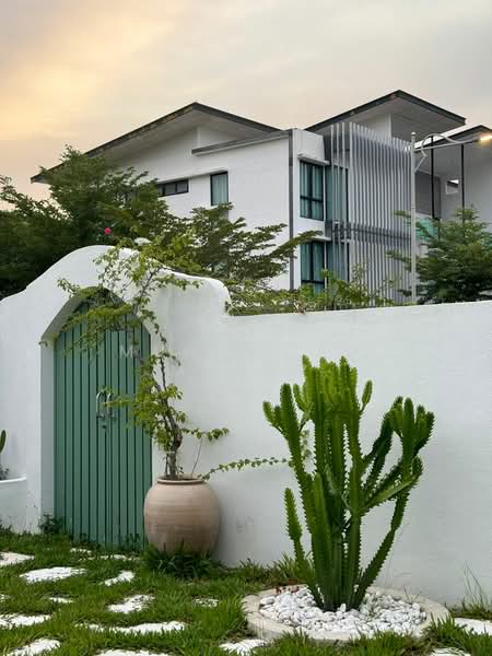 Semi-Detached House for Sale in Kajang (Selangor) - Muhammad Muadz - Exterior - PropertyGuru.com.my