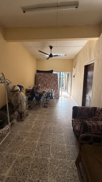 1-storey Terraced House for Sale in Taman Intan (Klang) - Mohd Nazri Alias - Living Room - PropertyGuru.com.my