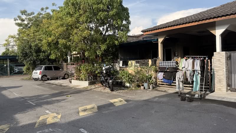 1-storey Terraced House for Sale in Taman Intan (Klang) - Mohd Nazri Alias - Exterior - PropertyGuru.com.my