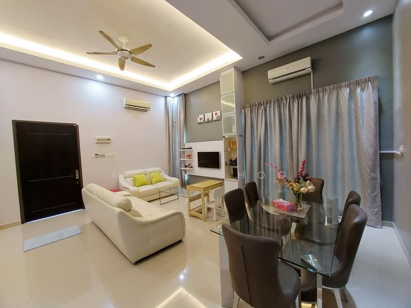 Rumah Berkembar untuk Dijual di Taman Desa Impian (Bukit Mertajam) - Elvin Choo - Living Room - PropertyGuru.com.my