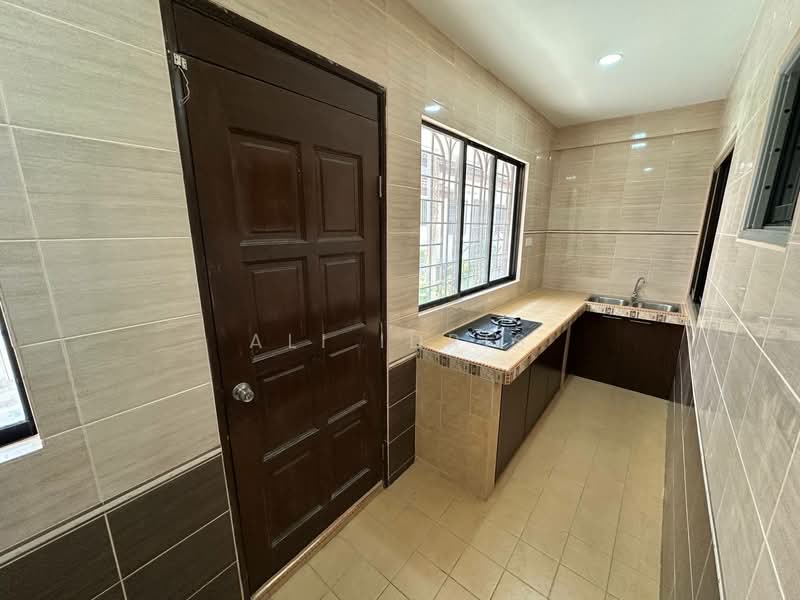 2-storey Terraced House for Sale in Bandar Sungai Long (Selangor) - Ali Idris - Kitchen - PropertyGuru.com.my